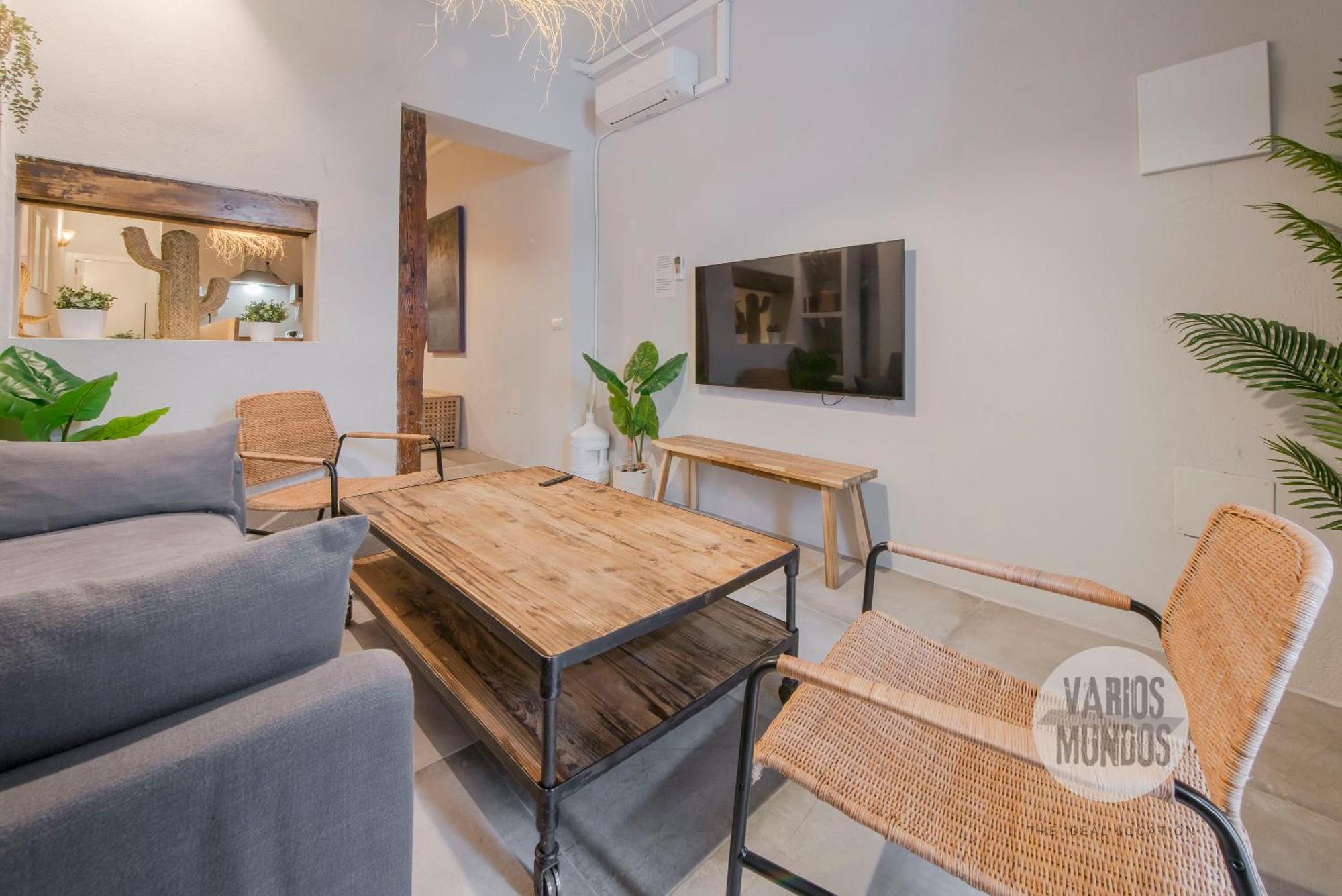 Rustic Cool Interior Design En Plaza Espana Al Pie De Gran Via Madrid
